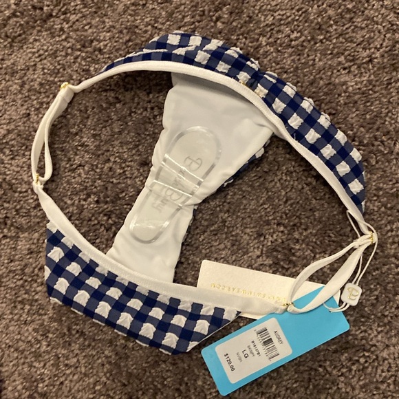 ISO!! Size small! - Picture 3 of 5